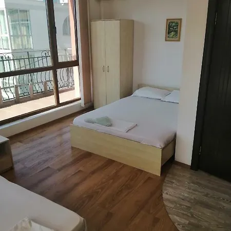 Fiore بيت ضيافة *